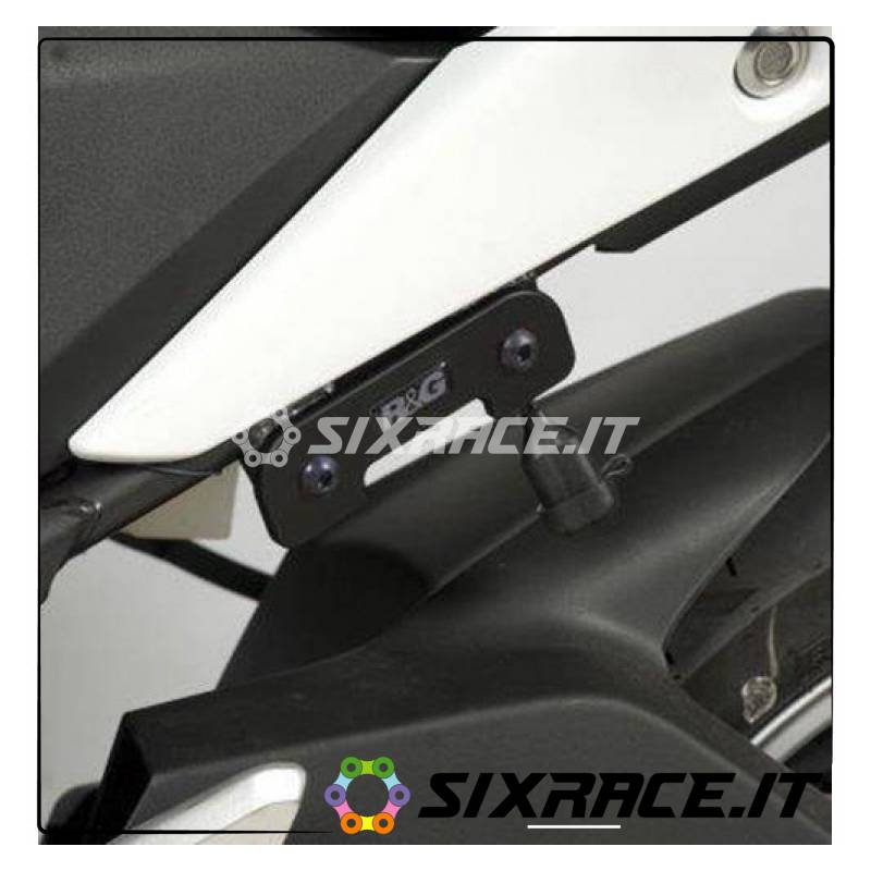 Placchette copri fori poggiapiedi posteriori (pezzo singolo lato sx) Honda CBR2