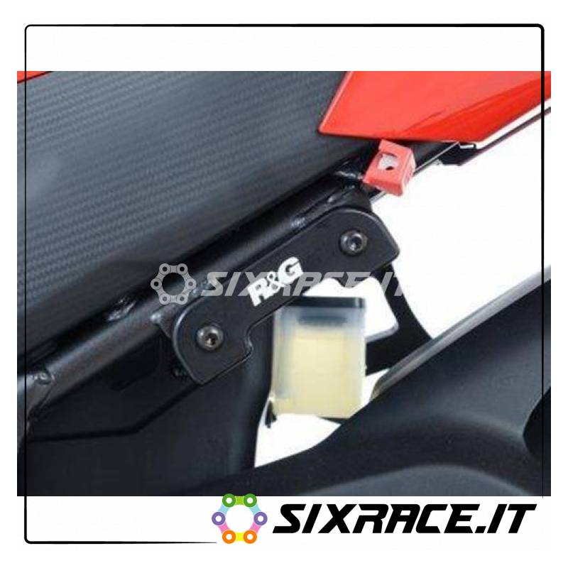 Plaques de protection pour repose-pieds arrière (pièce unique à gauche) Honda CBR5