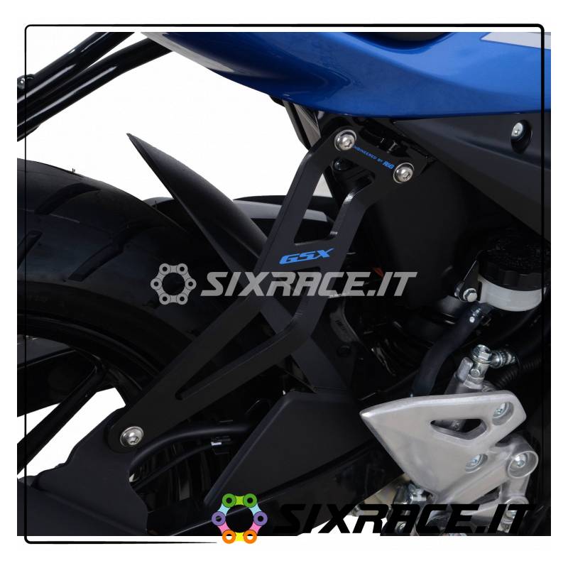 Staffa supporto scarico + piastra fori pedane posteriori - Suzuki GSX-R 125 / GS
