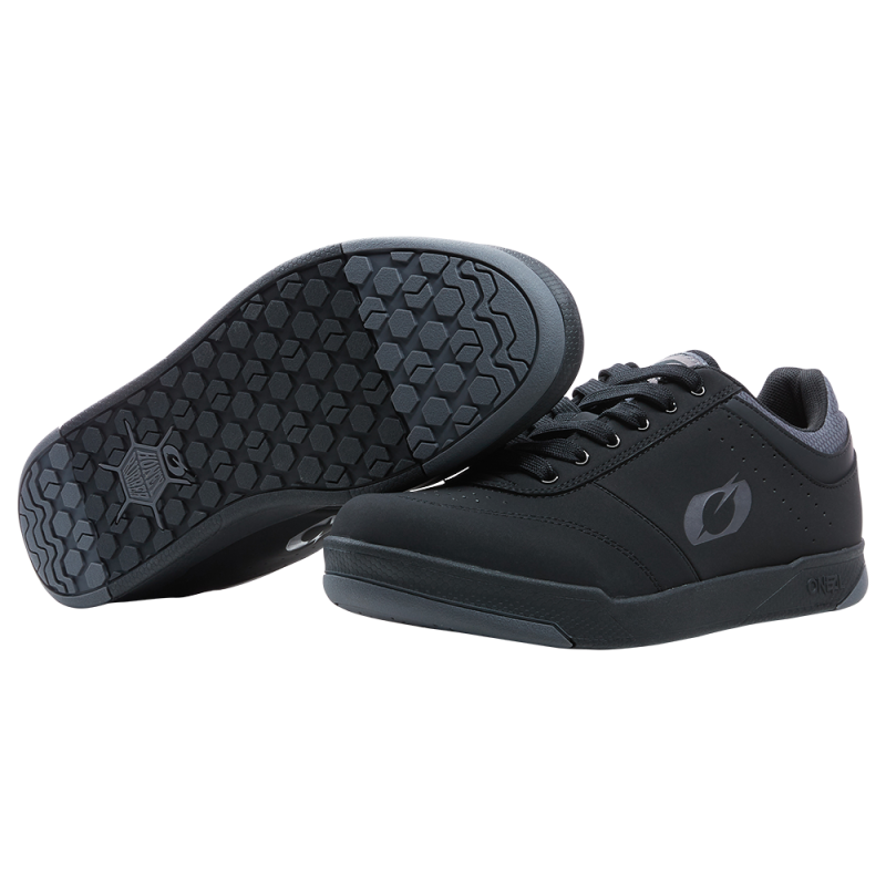 313-210 Scarpa bassa con tacco nero/grigio 43