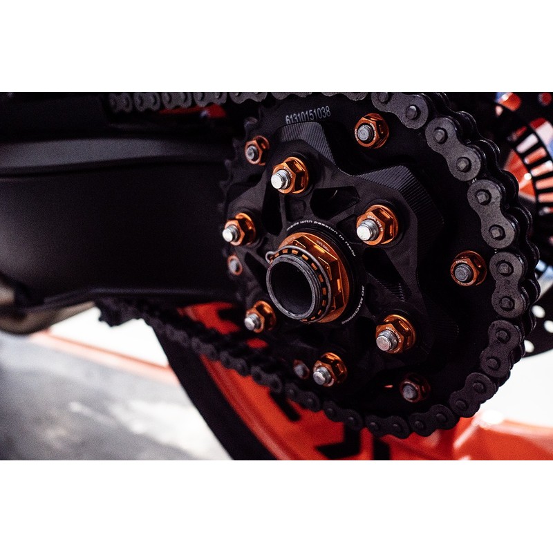 Kit portacorona, dadi corona e dado portacorona Ktm 1290 Superduke R / GT