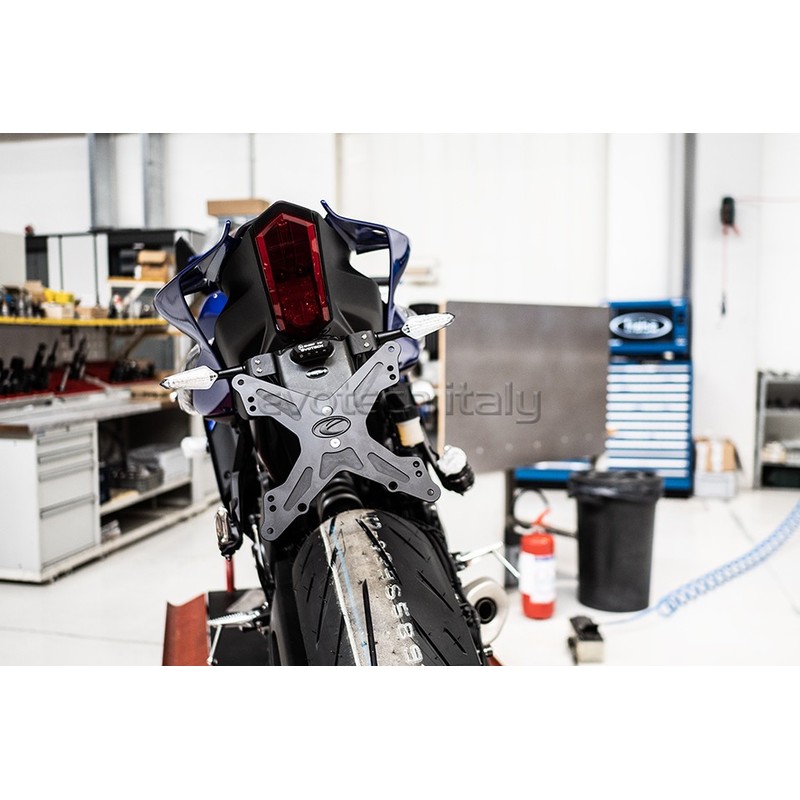 Portatarga regolabile Yamaha R7 21-25