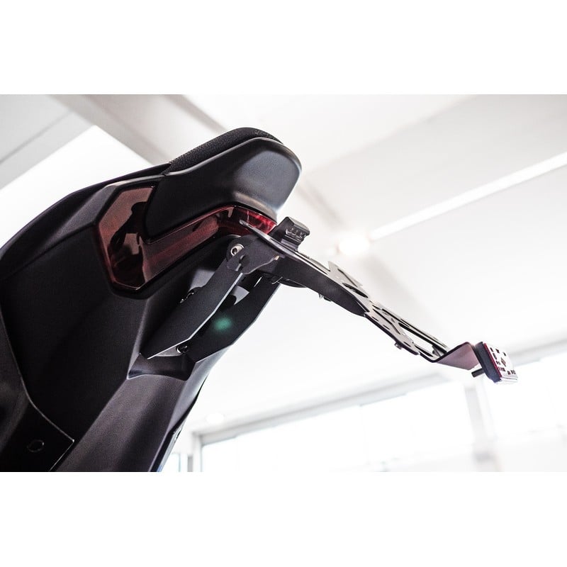 Portatarga regolabile Evotech Kawasaki Z900 2025-26