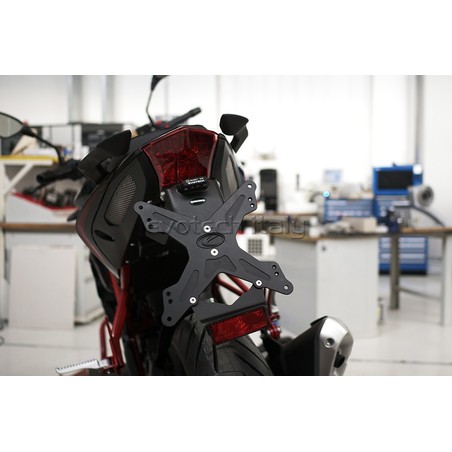 Portatarga regolabile Benelli BN 125 21-25