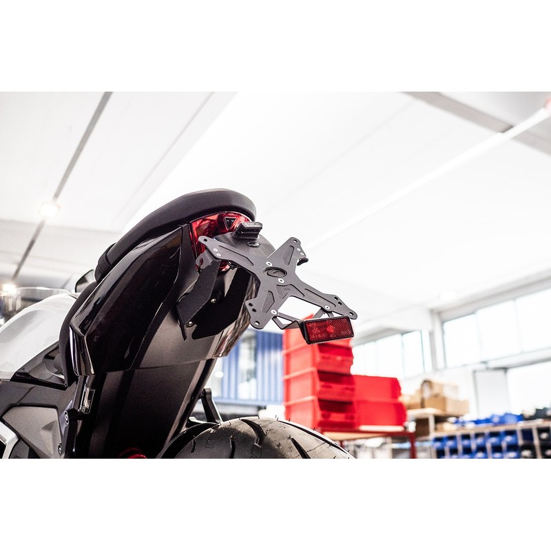 Portatarga regolabile Triumph Daytona 660 24-26