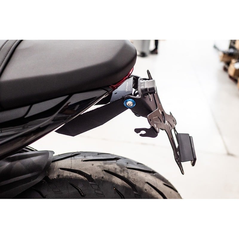 Portatarga regolabile Triumph Daytona 660 24-26