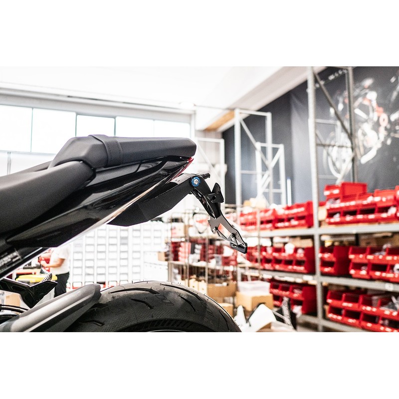 Portatarga regolabile Triumph Daytona 660 24-26