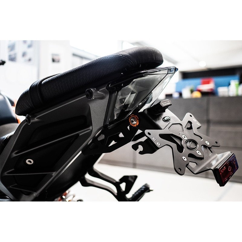 Portatarga regolabile Ktm 125 / 390 Duke 24-25