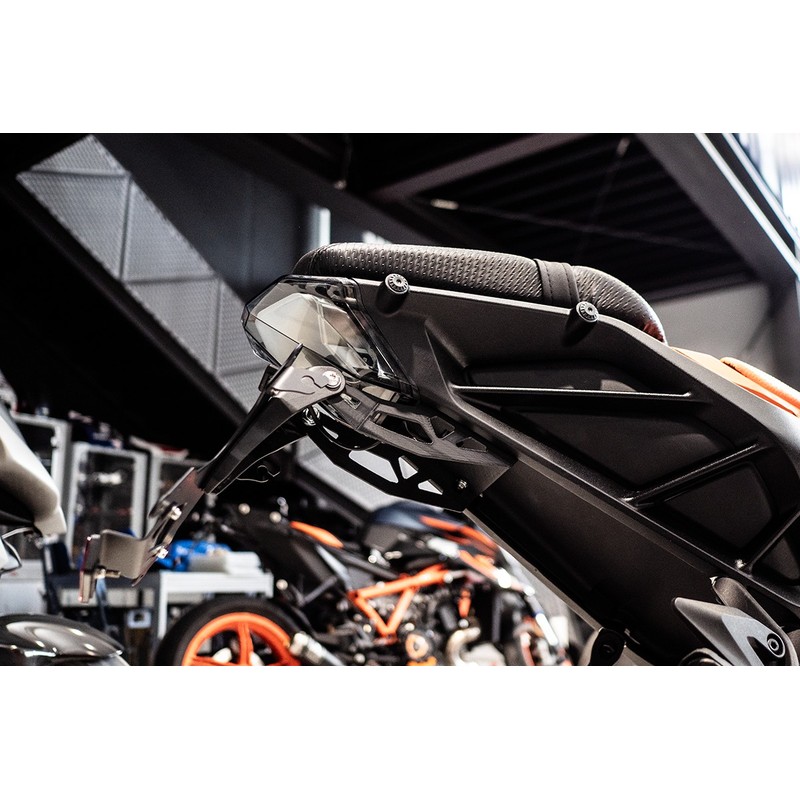 Portatarga regolabile Ktm 125 / 390 Duke 24-25
