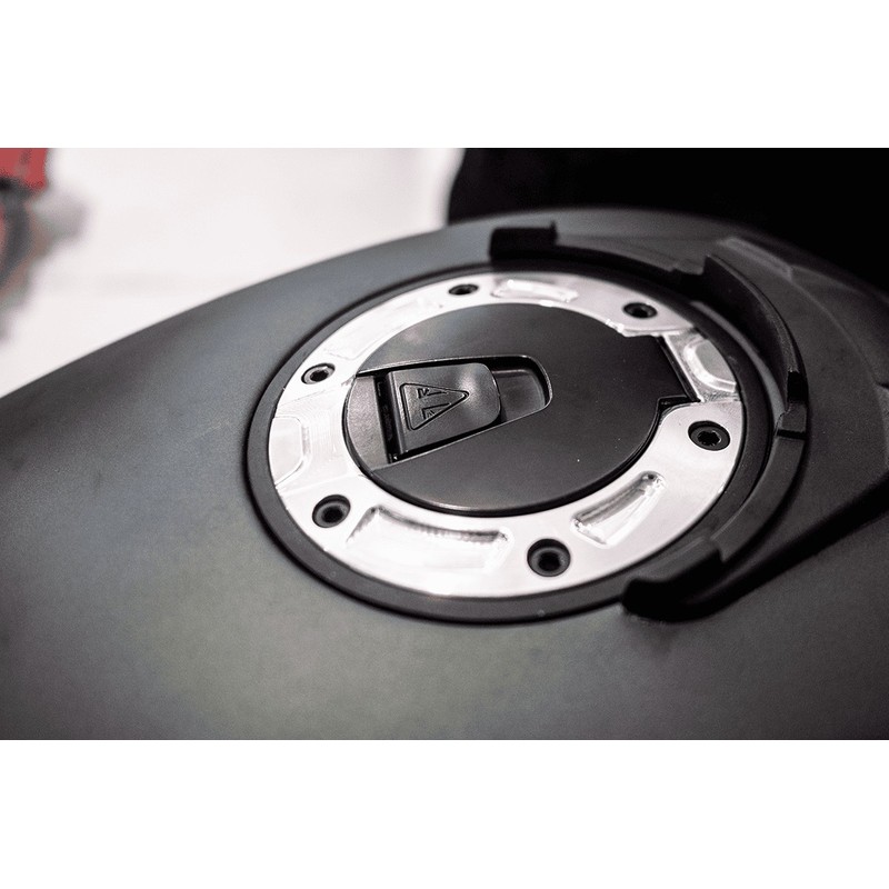 Cornice per tappo benzina originale Triumph Speed 1200 RS/RR/Tiger 1200