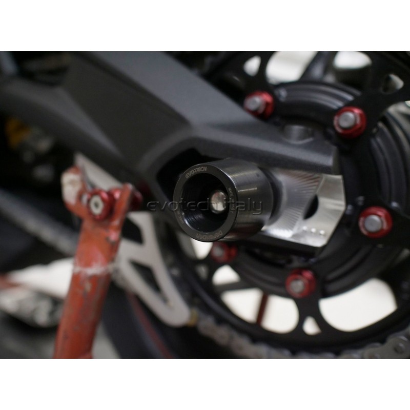 Protezione forcellone Triumph Street Triple 660 S
