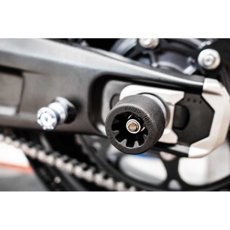 Protezione forcellone Triumph Daytona 660