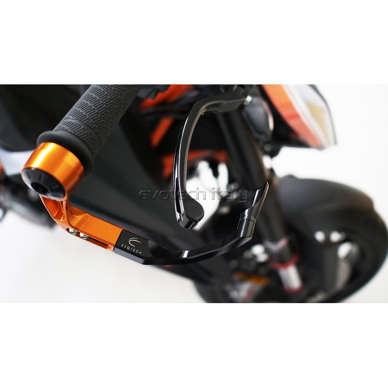 Protezione leva freno anteriore Evotech TRIUMPH