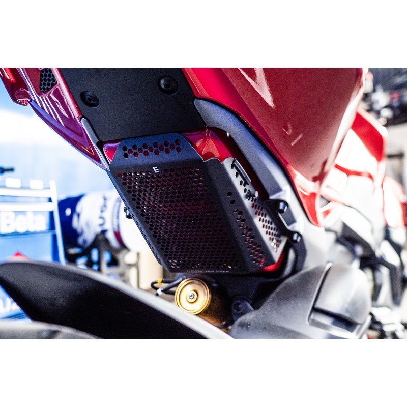 Griglia protezione serbatoio sottosella Ducati Panigale V4/S 25