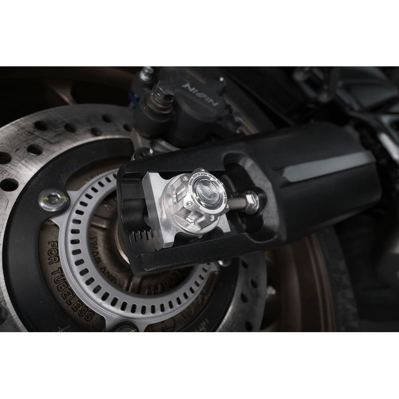Dado forcellone M18x1,5 SUZUKI