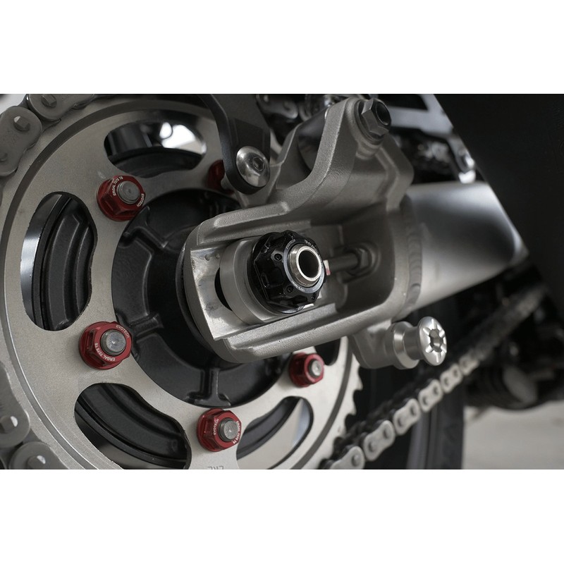 Dado forcellone M18x1,5 SUZUKI