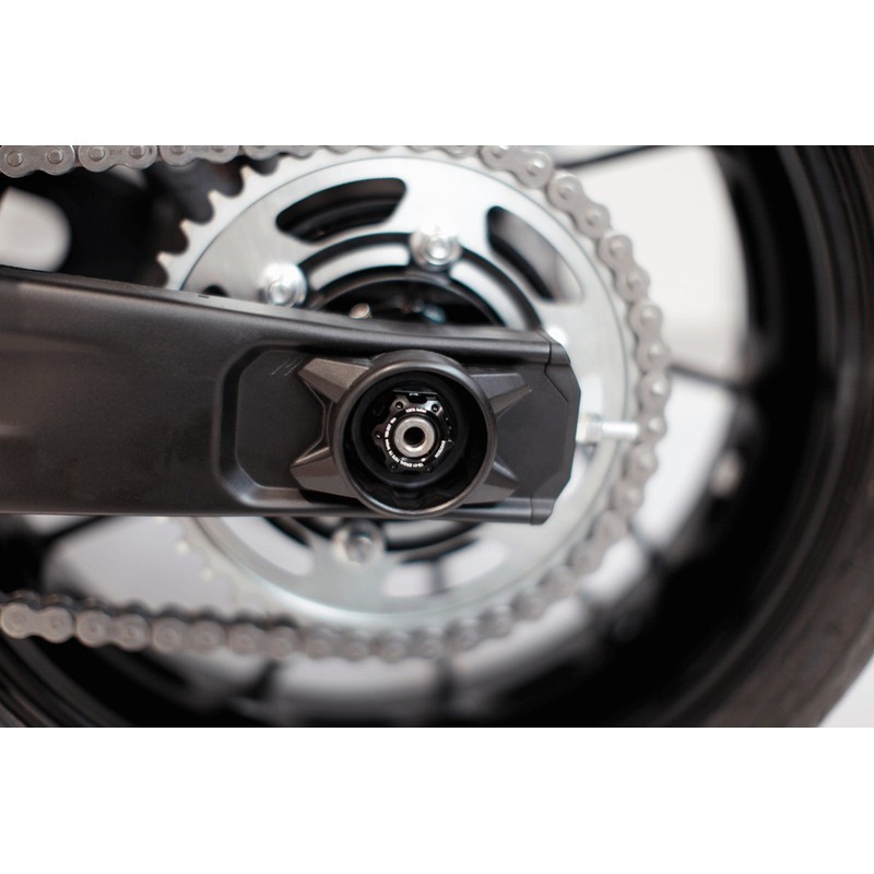 Dado forcellone M18x1,5 SUZUKI