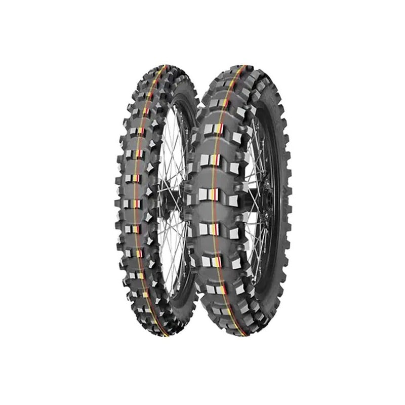 226172 PNEU AVANT Suzuki RM RA 2002+ MITAS