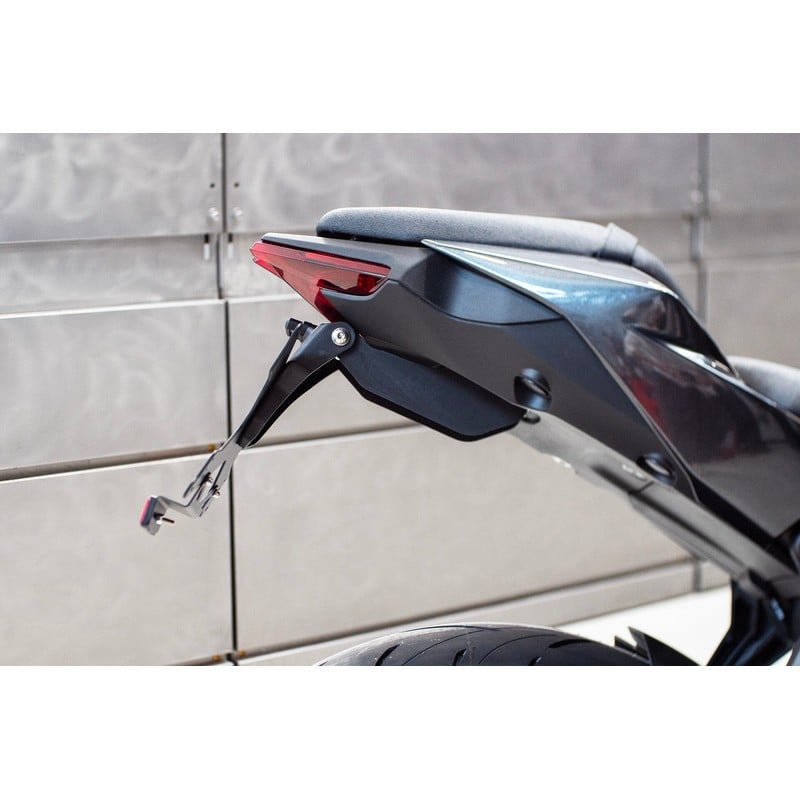 ESTR-0429 Portatarga regolabile Evotech Kawasaki Z650/ Z650 S