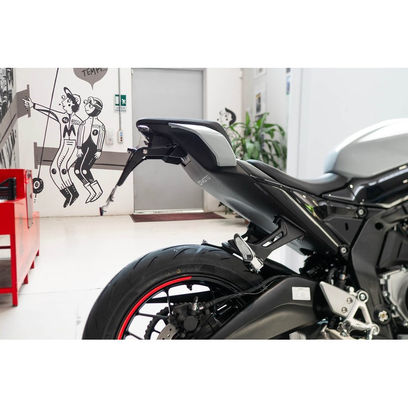 ESTR-1504 Kennzeichenhalter Cf Moto 675 SR-R 25-26