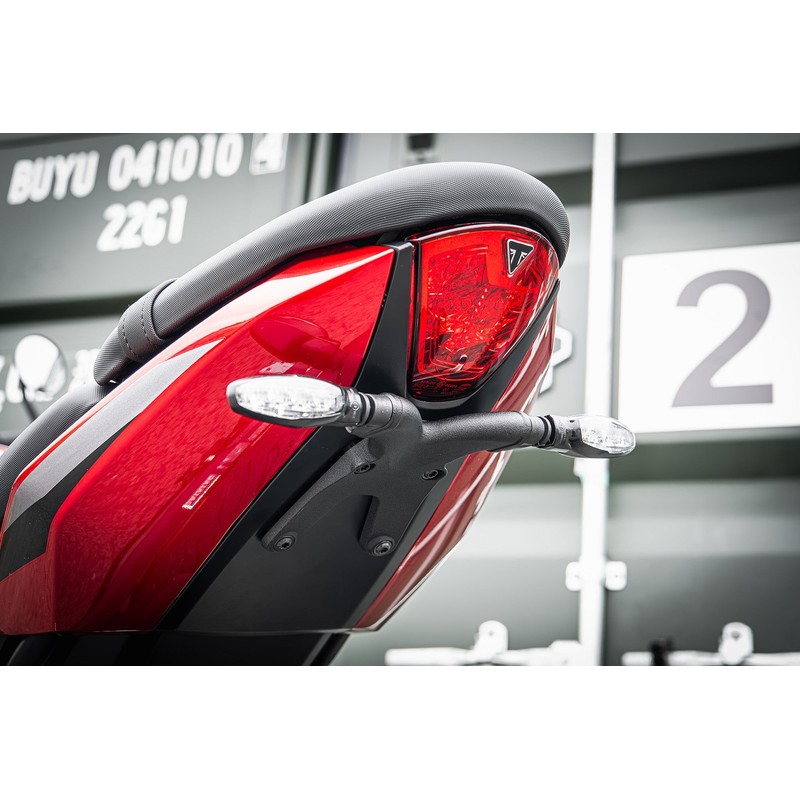 PRN020396-02 Soporte de matrícula Triumph Trident 660 2026+ Evotech-performance