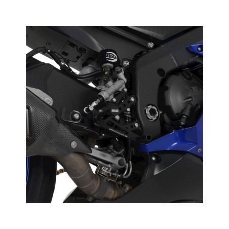 RSET33BK R&G Pedane arretrate YAMAHA YZF-R6 '17- (con montato cambio elettronico)