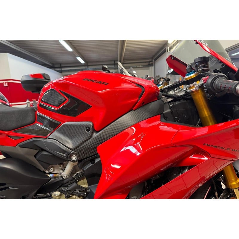 Cover laterali serbatoio destra e sinistra con protezione telaio in carbonio per Ducati Superbike Panigale V4 S 2025+ CNC Racing