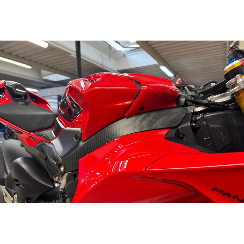 ZA432 Tank lower covers left and right Carbon Ducati Superbike Panigale V4 S 2025+ CNC Racing