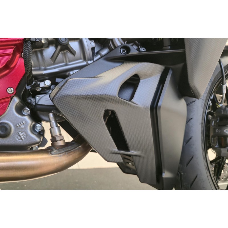ZA211 Rear bellypan cover LH RH Carbon Ducati Streetfighter V2 My2025 2025+ CNC Racing