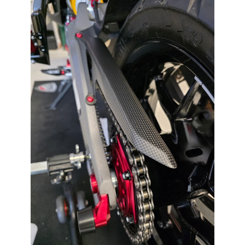 Protezione catena superiore in carbonio per Ducati Multistrada V2 My2025 2025+ CNC Racing