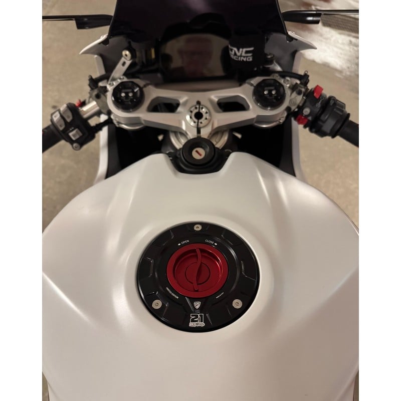TS423_TB_DUCATI Fuel tank cap Troy Bayliss Limited Edition Ducati CNC Racing TS423_TB