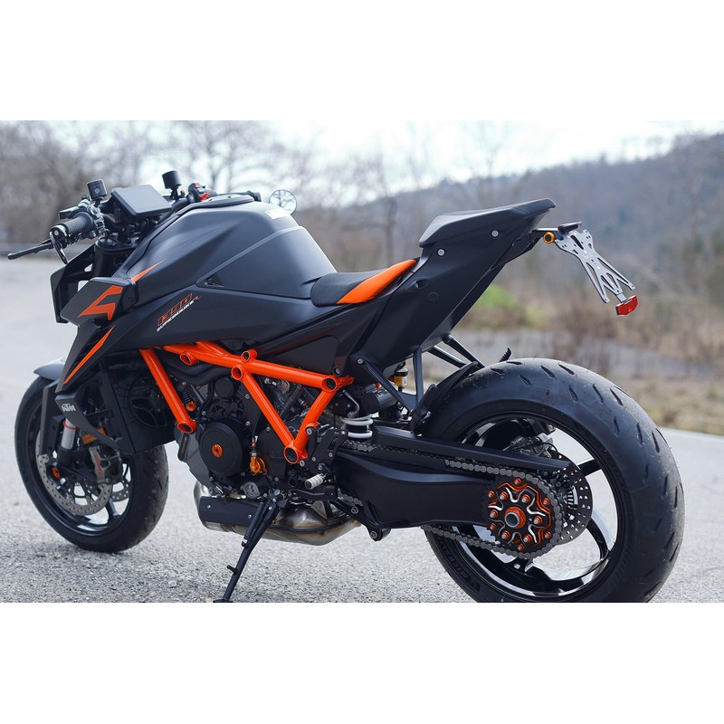 PT309 Adjustable License Plate Holder Kit Ktm Naked Bike 1390 Super Duke R 2024+ CNC Racing