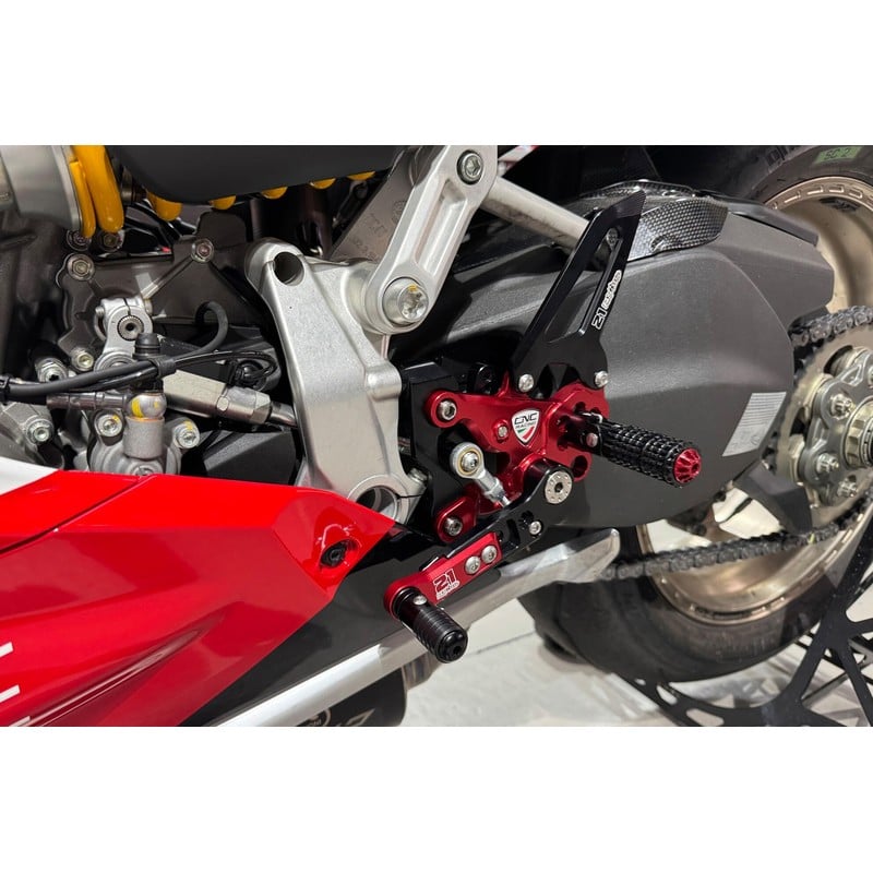 Pedane regolabili Troy Bayliss Limited Edition Ducati Superbike 1199 Panigale R 2013+ CNC Racing