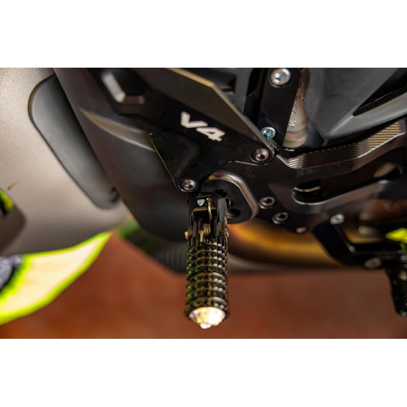 PE414 Adjustable rearsets Ducati Superbike Panigale V4 S 2025+ CNC Racing