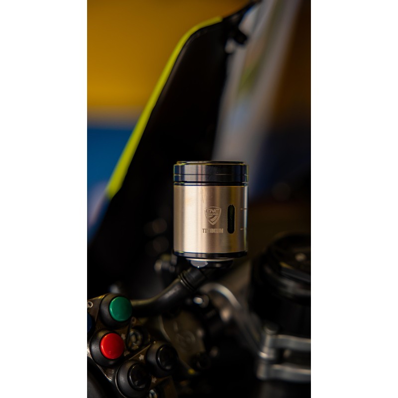 SE901_MV_AGUSTA Serbatoio olio 25 ml per freno anteriore Titanio Mv Agusta CNC Racing SE901