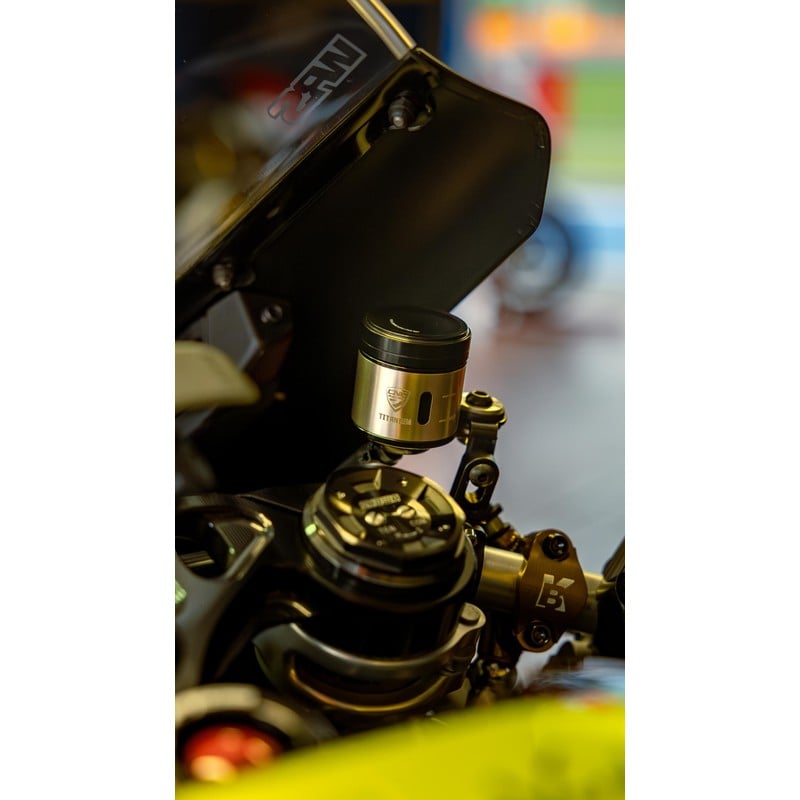 SE900_MV_AGUSTA Fluid tank 12 ml for rear brake or clutch Titanium Mv Agusta CNC Racing SE900