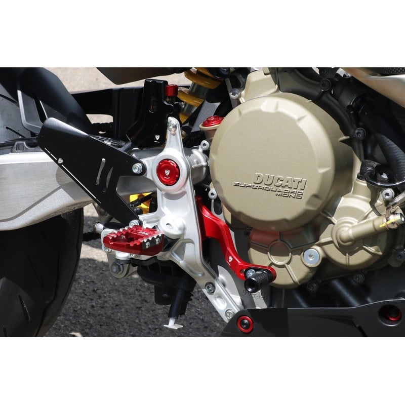 Kit paratacchi pedane Ducati Hypermotard 698 Mono 2024+ CNC Racing