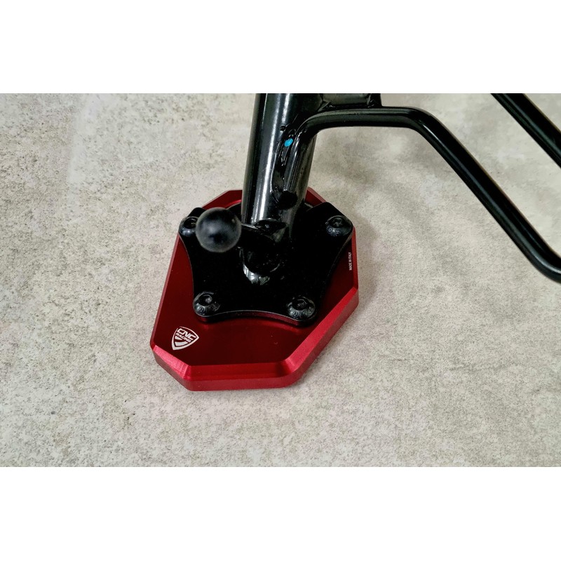 BM601 Side stand extension Moto Guzzi V85 Tt E5 2021+ CNC Racing