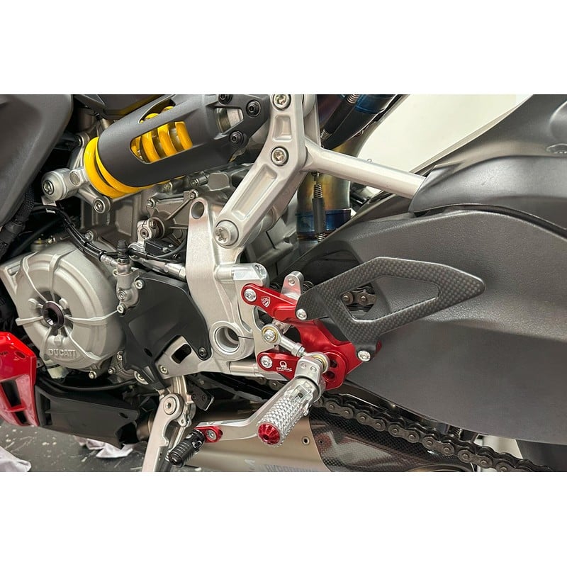 Pedane regolabili Pramac Racing Limited Edition Ducati Streetfighter V2 955 2022+ CNC Racing