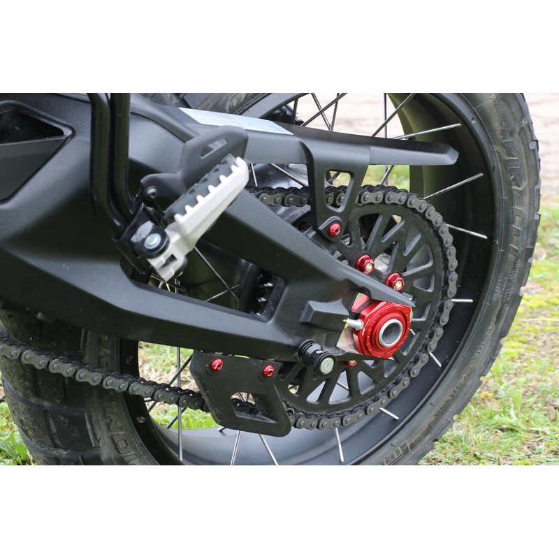 SC197 Swingarm spools M8 Ducati Desertx 937 2022+ CNC Racing