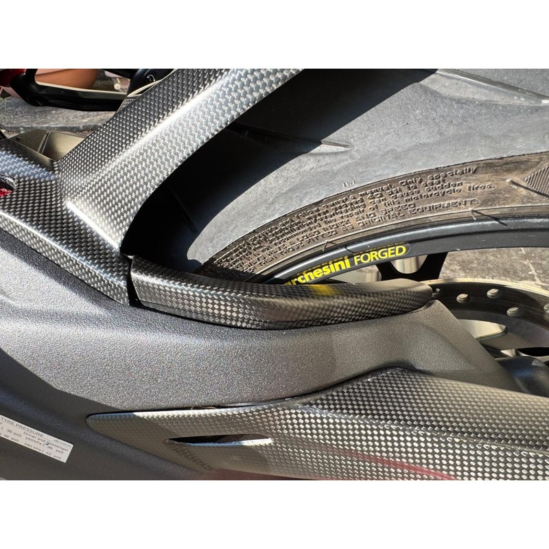 ZA354 Passacavi forcellone in carbonio e RS Ducati Multistrada V4 Pikes Peak 2022+ CNC Racing