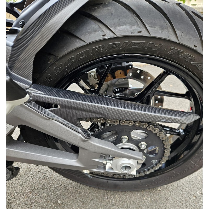 Protezione catena superiore in carbonio Ducati Multistrada V4 Rally 2023+ CNC Racing
