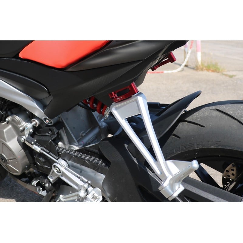 Piastre sostitutive pedane passeggero Aprilia RS 660 2021+ CNC Racing