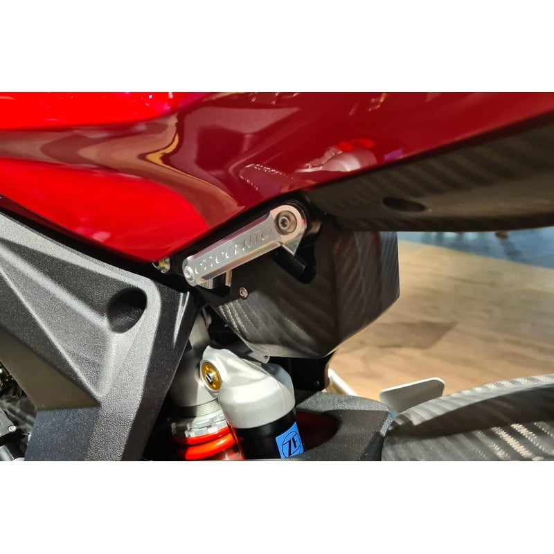 ZA602 ABS module cover Carbon Mv Agusta Superveloce 800 S E5 2021+ CNC Racing