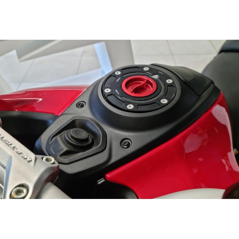 TSB05_DUCATI Fuel tank cap flange Carbon Ducati CNC Racing TSB05
