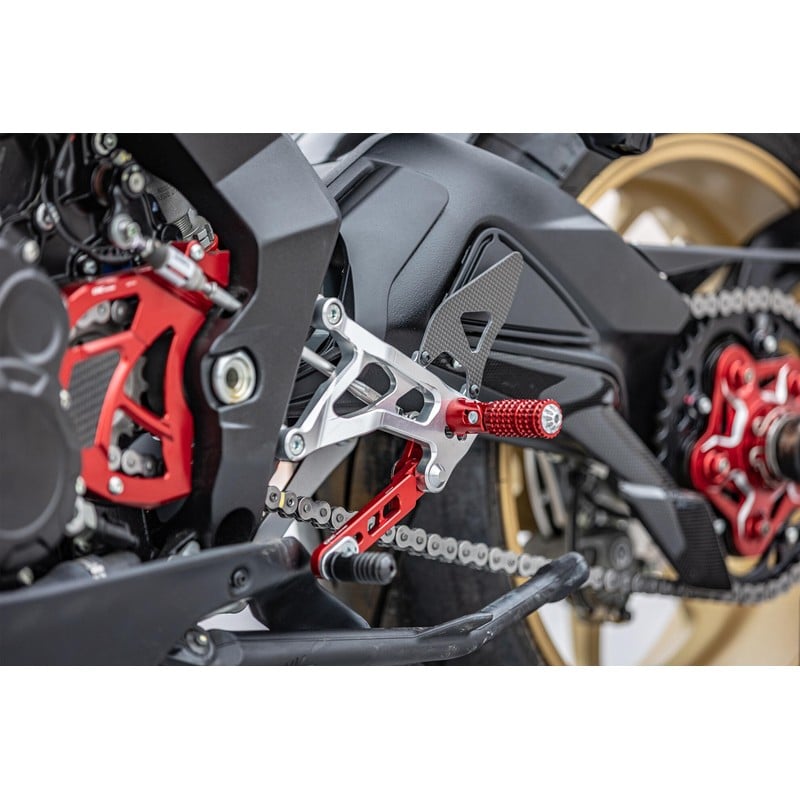 Pedane regolabili limited edition Mv Agusta F3 675 RC E4 2018+ CNC Racing