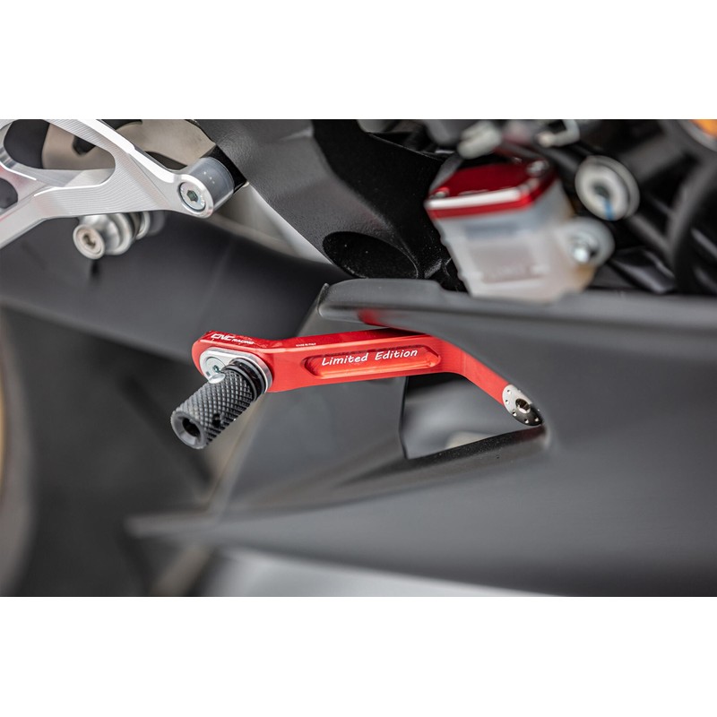 Pedane regolabili limited edition Mv Agusta F3 675 RC E4 2018+ CNC Racing