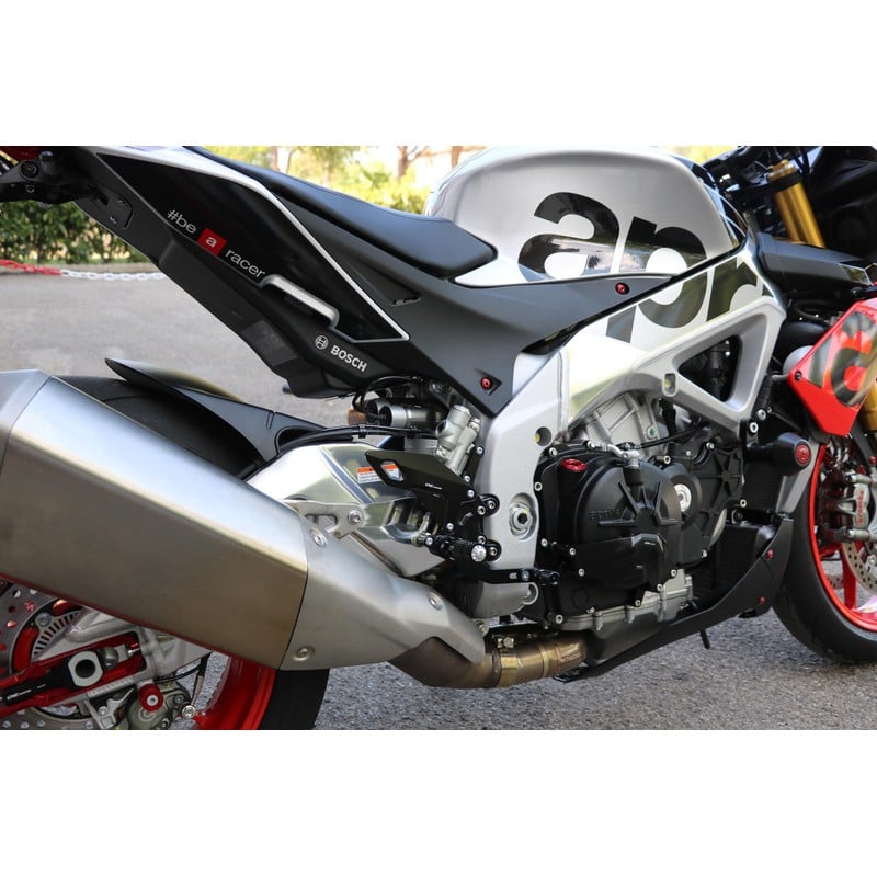 Pedane regolabili Tuono Aprilia Rsv4 Racing Factory 2017+ CNC Racing