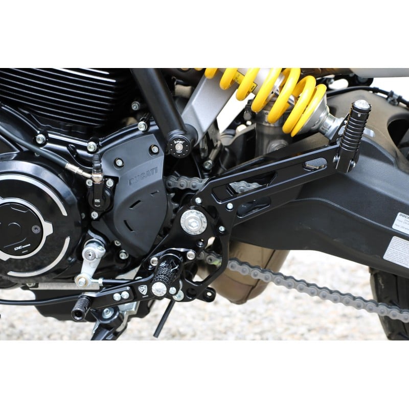 Pedane regolabili Ducati Monster 797 2017+ CNC Racing