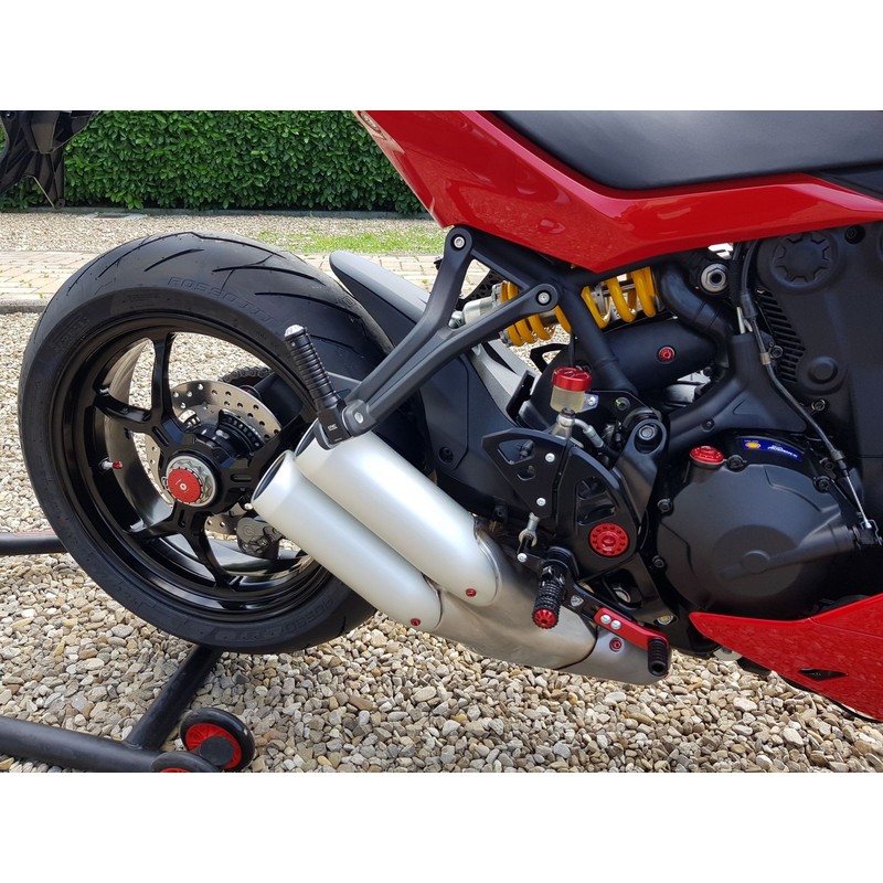 Tappo dado ruota posteriore lato destro Ducati CNC Racing TT341